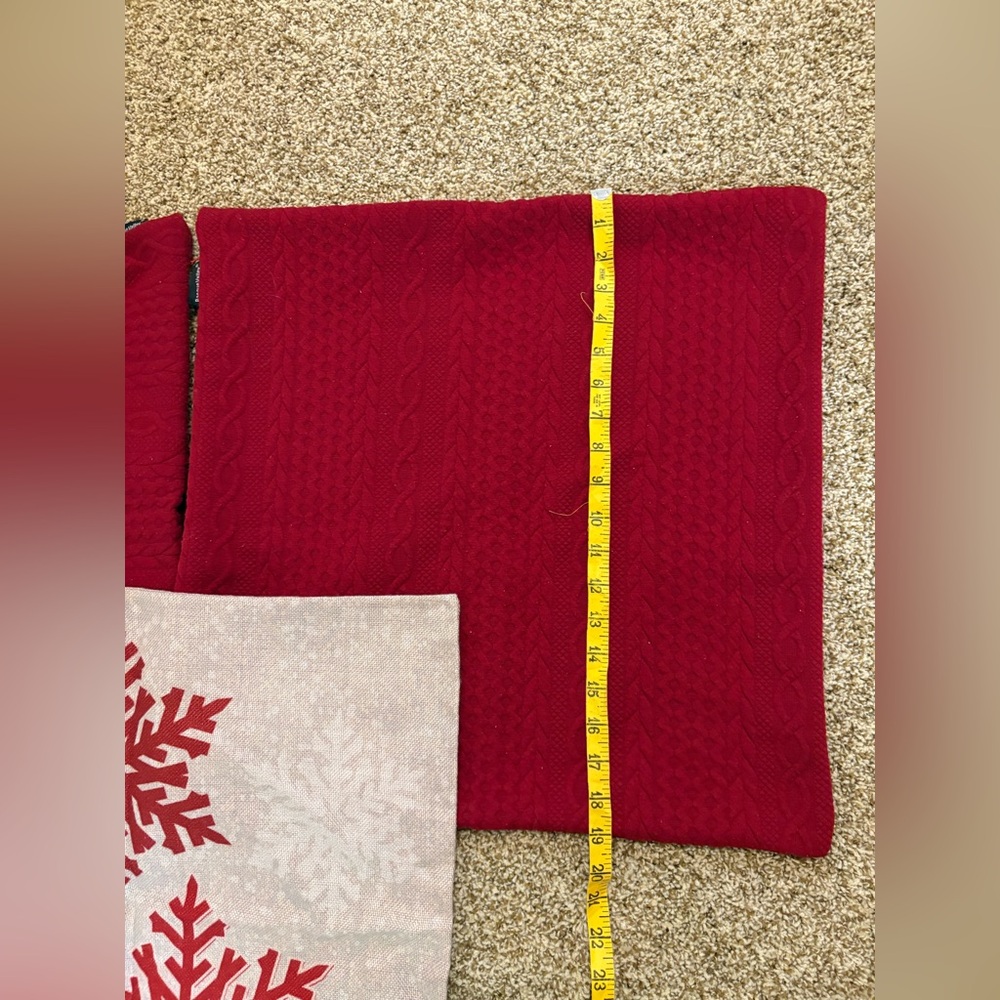 Christmas Pillow Cover Set – Red Cable Knit & Snowflake Cases 18x18 - Picture 2 of 5
